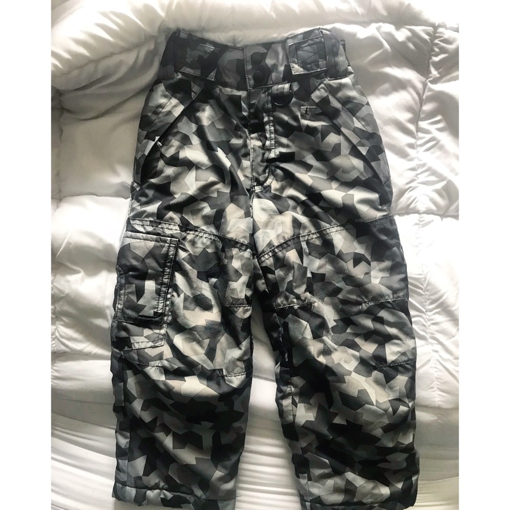 Boys snow pants